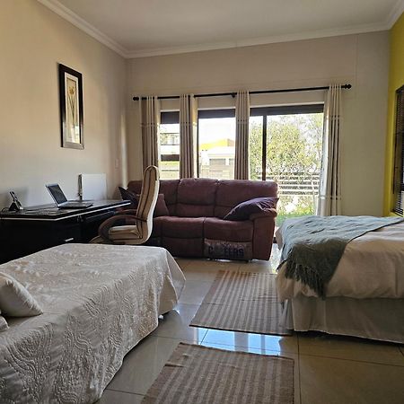Cora'S Boutique Bed & Breakfast Свакопмунд Екстер'єр фото