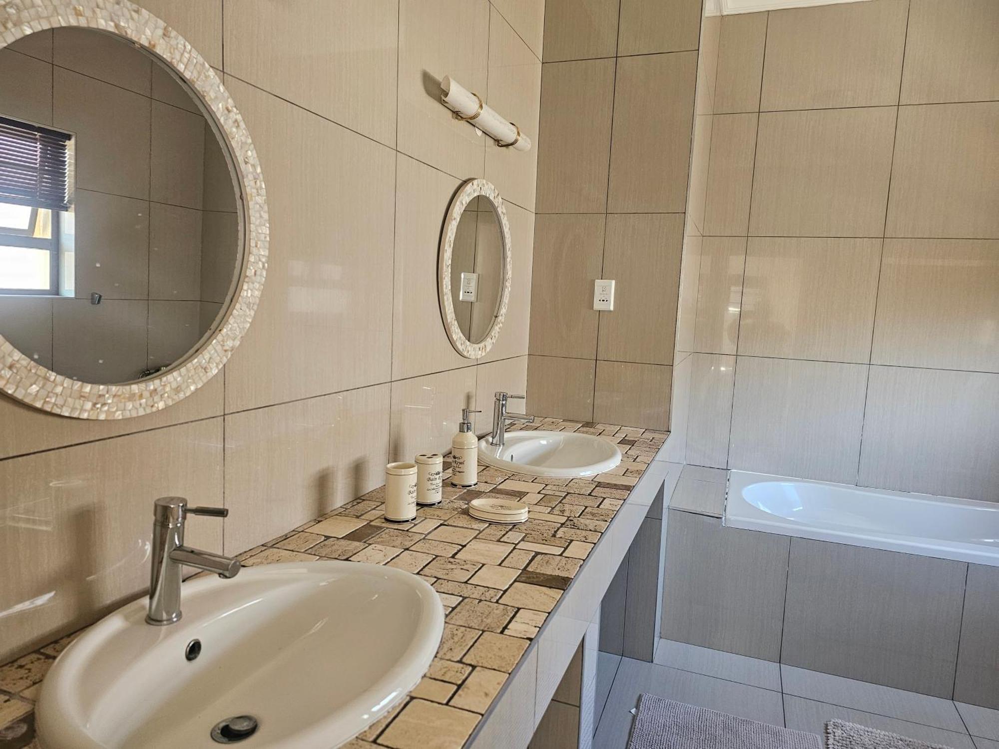 Cora'S Boutique Bed & Breakfast Свакопмунд Екстер'єр фото