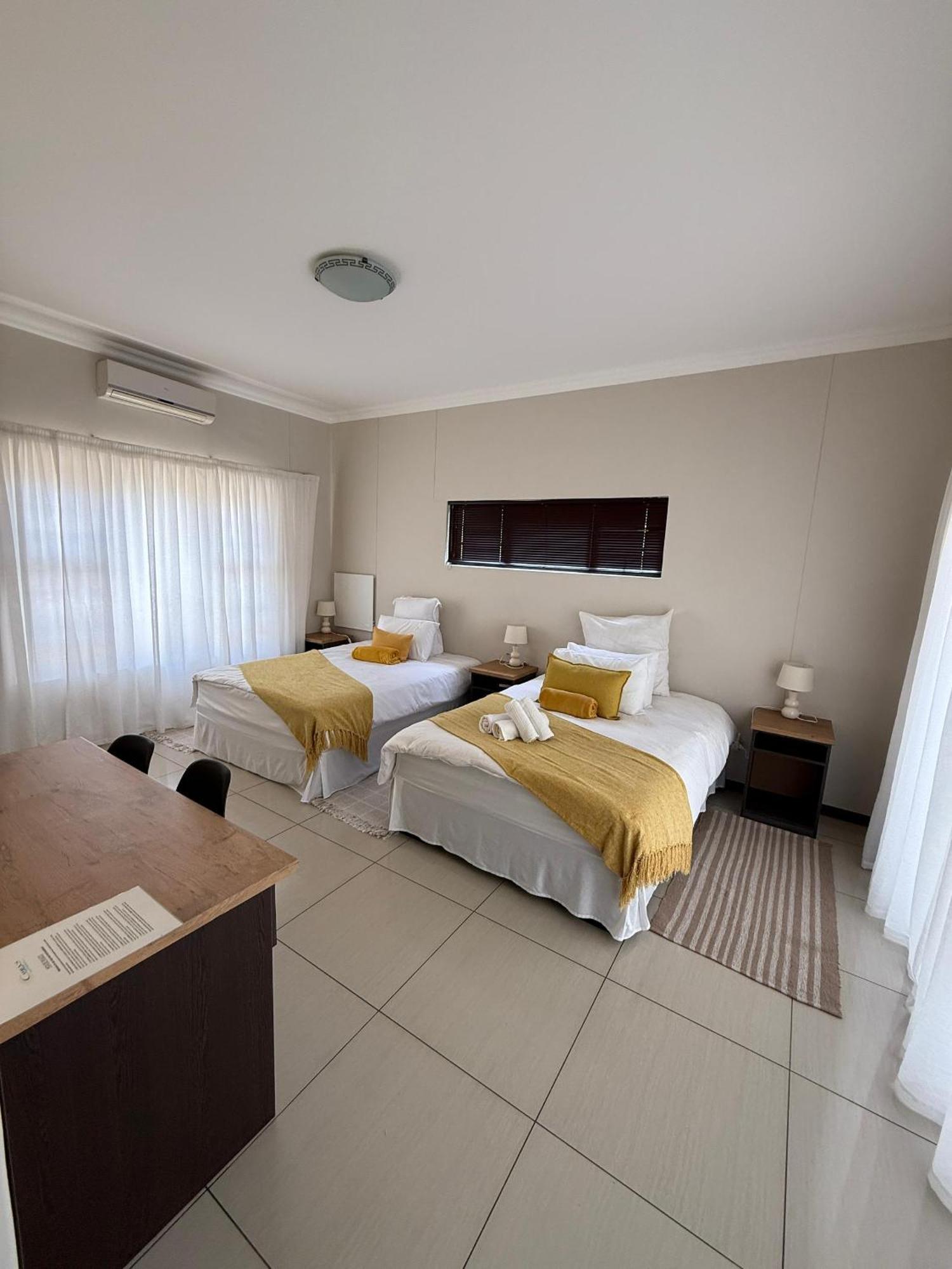 Cora'S Boutique Bed & Breakfast Свакопмунд Екстер'єр фото