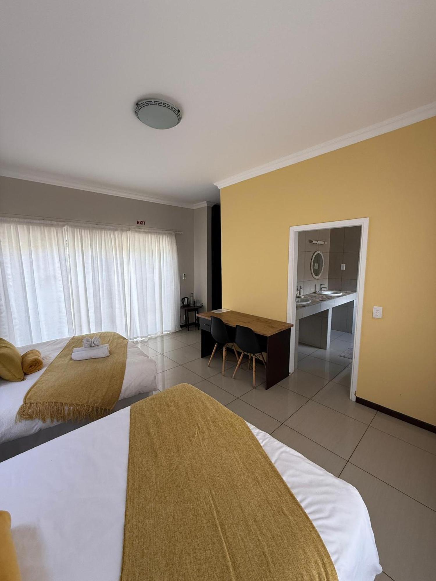Cora'S Boutique Bed & Breakfast Свакопмунд Екстер'єр фото