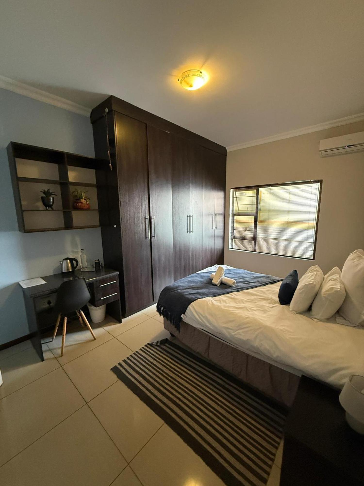 Cora'S Boutique Bed & Breakfast Свакопмунд Екстер'єр фото